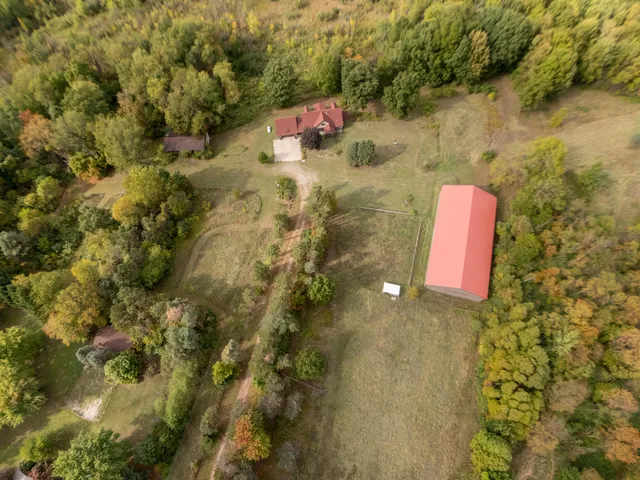 $555,953 | 35780 36th Avenue, Paw Paw, MI 49079