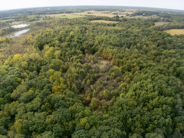 $555,953 | 35780 36th Avenue, Paw Paw, MI 49079