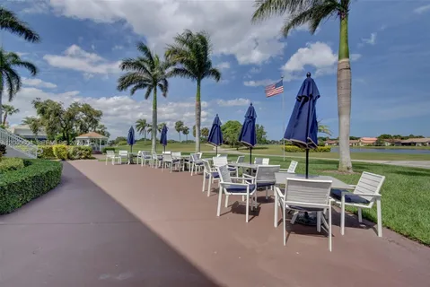$400,000 | 11538 Briarwood Circle, Unit 4, Boynton Beach, FL 33437