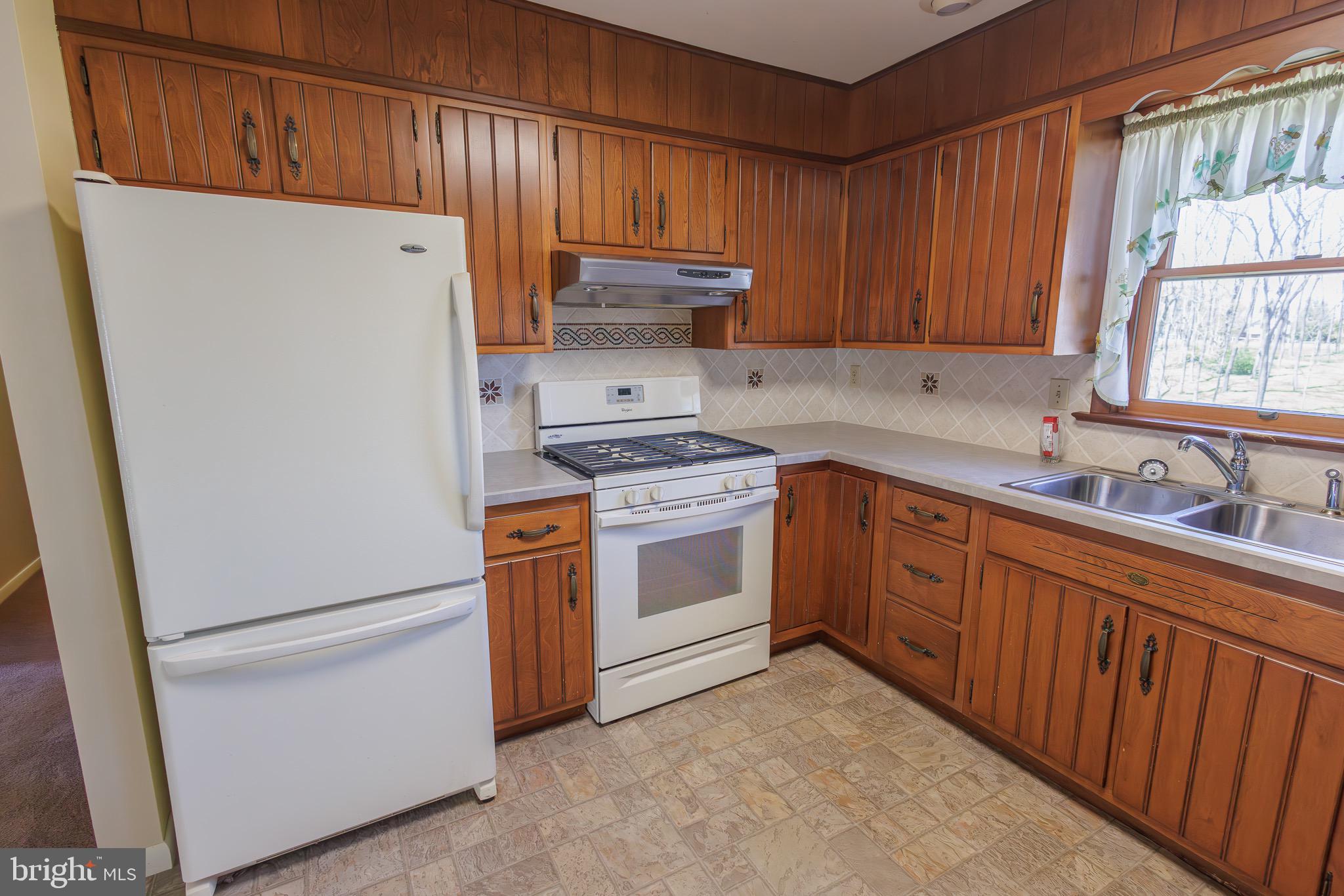 518 West Trout Run Road Ephrata, PA 17522 - Photo 12 of 36