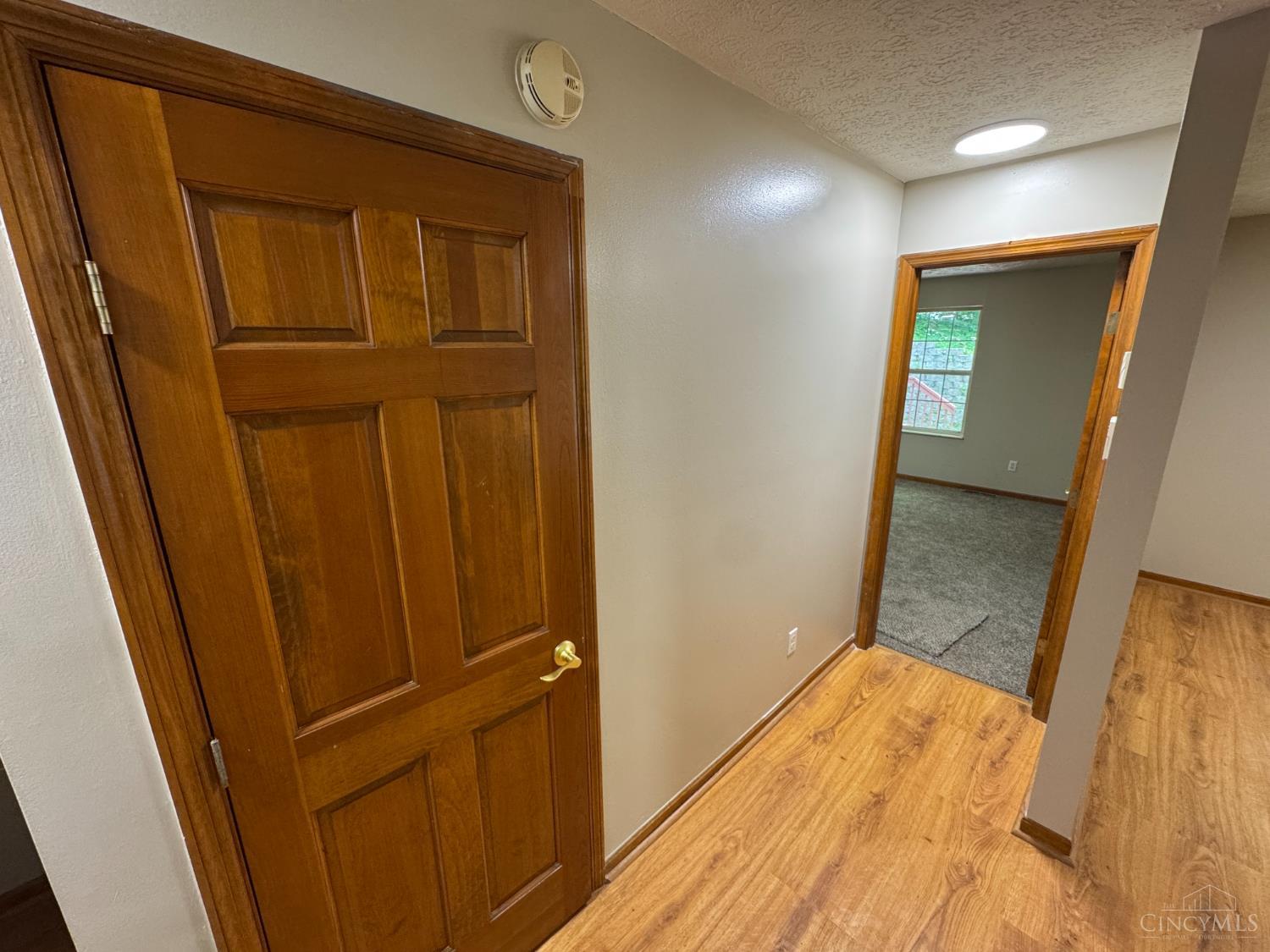 6954 Bridges Road Cincinnati, OH 45230 - Photo 8 of 43
