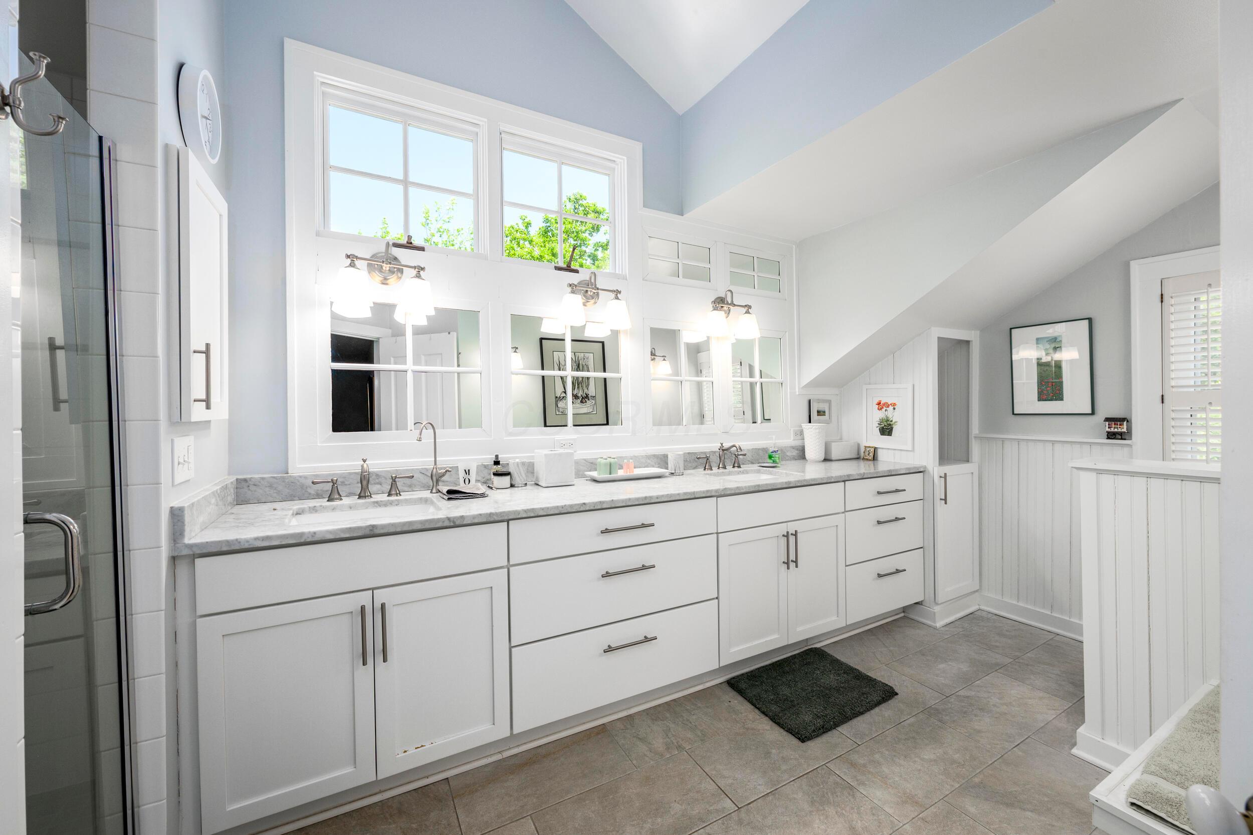 5352 Olentangy River Road Columbus, OH 43235 - Photo 21 of 38