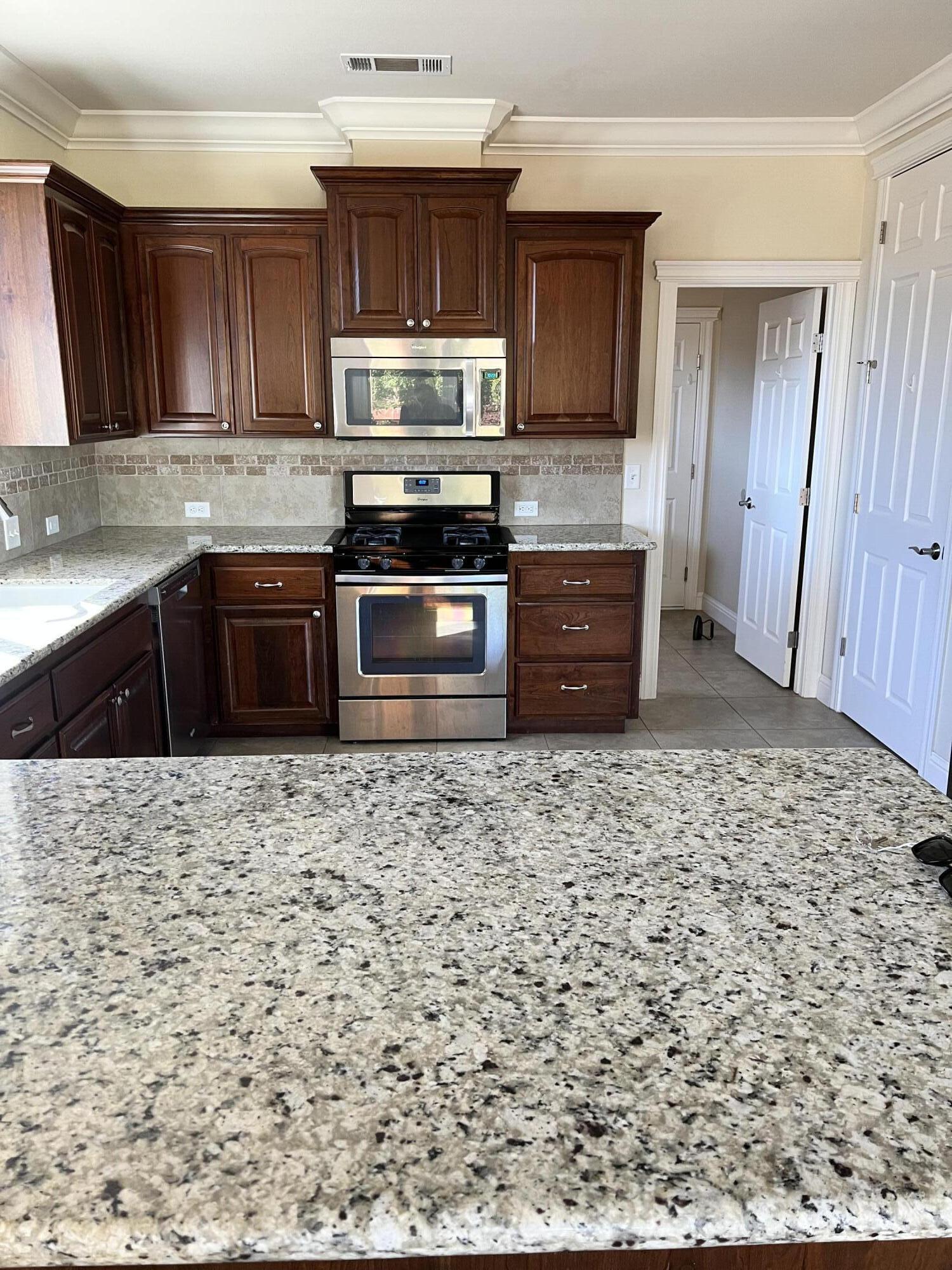 580 Grants Pass Place Redding, CA 96003 - Photo 19 of 31 IMG_0351