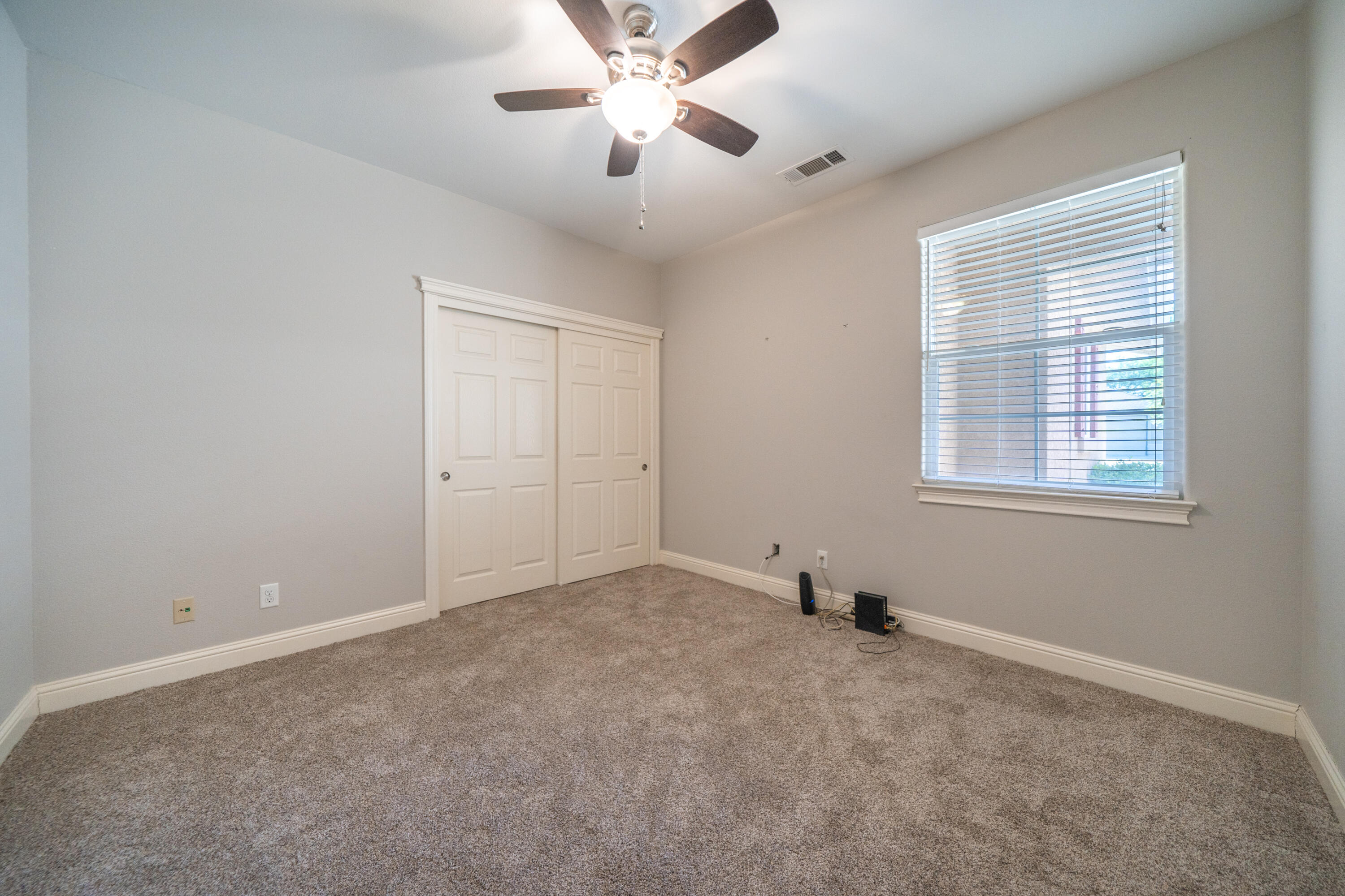 580 Grants Pass Place Redding, CA 96003 - Photo 23 of 31 Interior-14