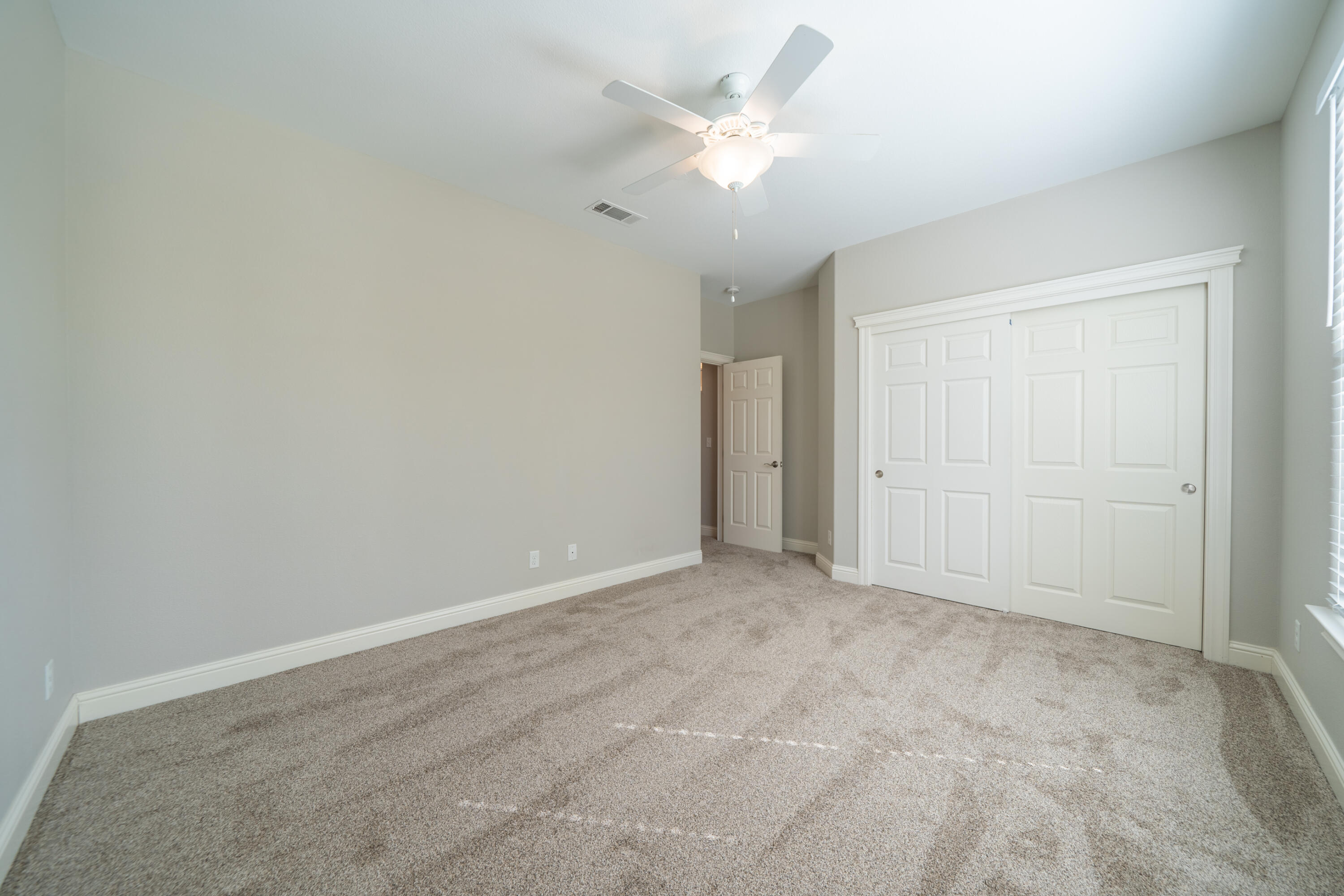 580 Grants Pass Place Redding, CA 96003 - Photo 27 of 31 Interior-20