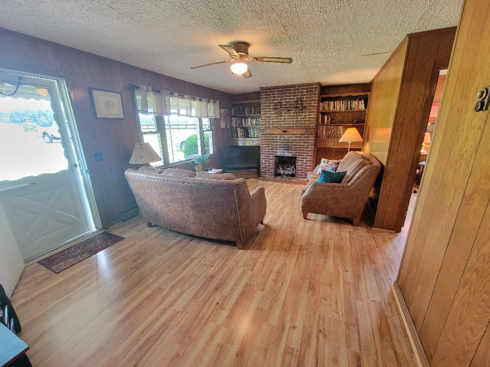 6264 Joy Ranch Road Woodlawn, VA 24381 - Photo 7 of 21 Gallery Image 7