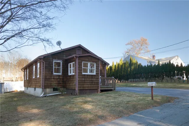 $499,000 | 35 Corys Court, Portsmouth, RI 02871