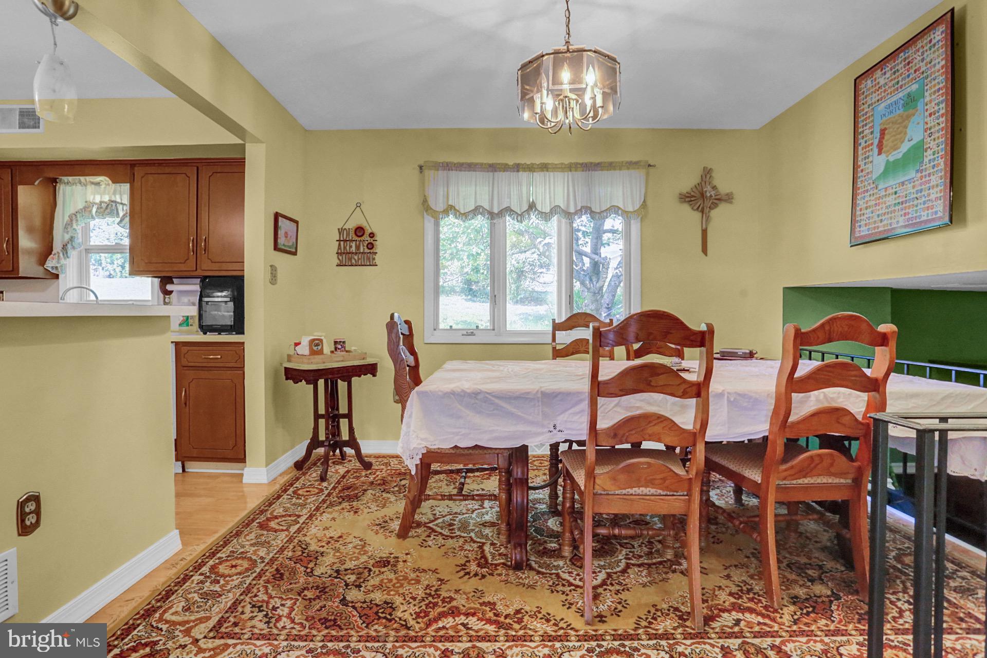 5421 Lorane Road Reading, PA 19606 - Photo 8 of 31 Dining room