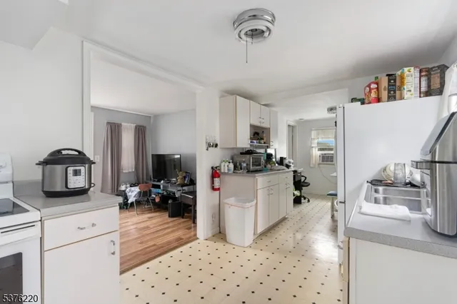 $615,000 | 168 Ledge-landing Rd Landing, Landing, NJ 07850