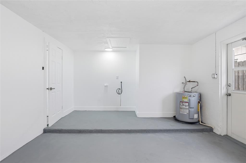 6302 Diamond Drive New Port Richey, FL 34653 - Photo 30 of 43 a view of an empty room