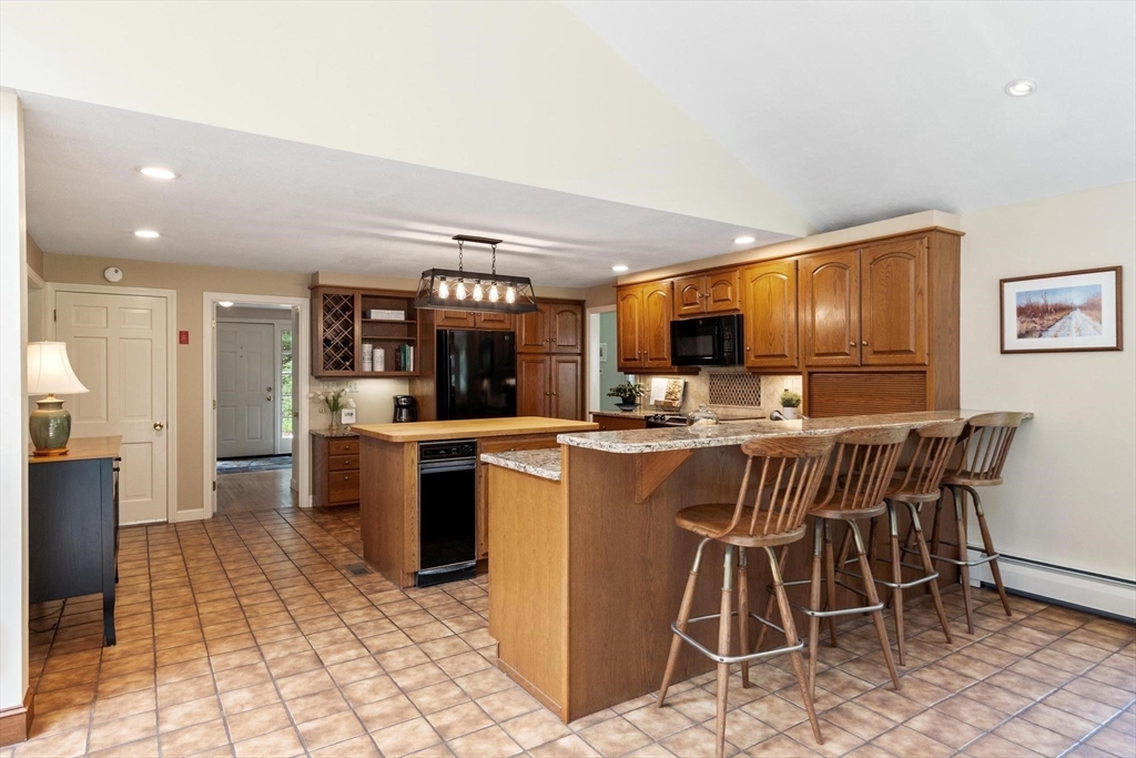 105 Slough Road Harvard, MA 01451 - Photo 15 of 38