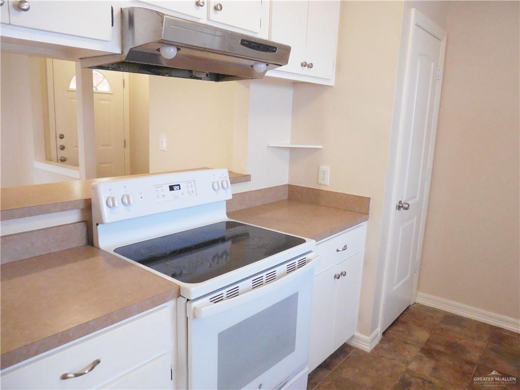 5212-5213 North Taylor Road Mission, TX 78573 - Photo 11 of 20 a utility room with dryer and washer