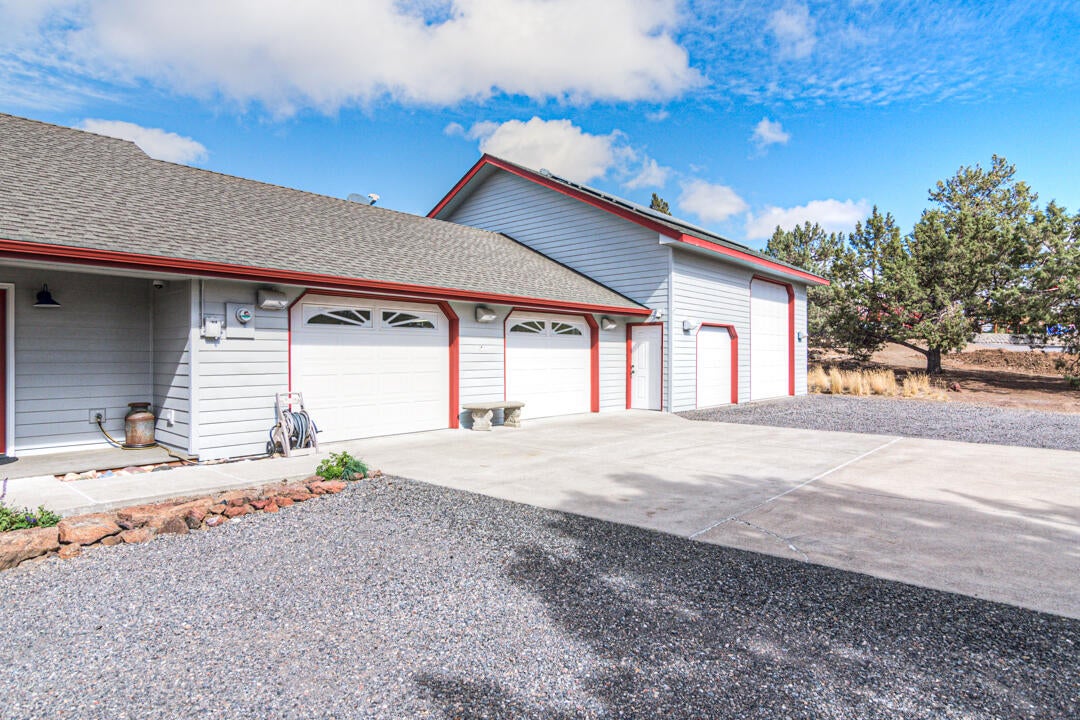 8370 Southwest Sand Ridge Road Terrebonne, OR 97760 - Photo 7 of 52 Sand Ridge Rd SW 8370 Web (9 of 49)