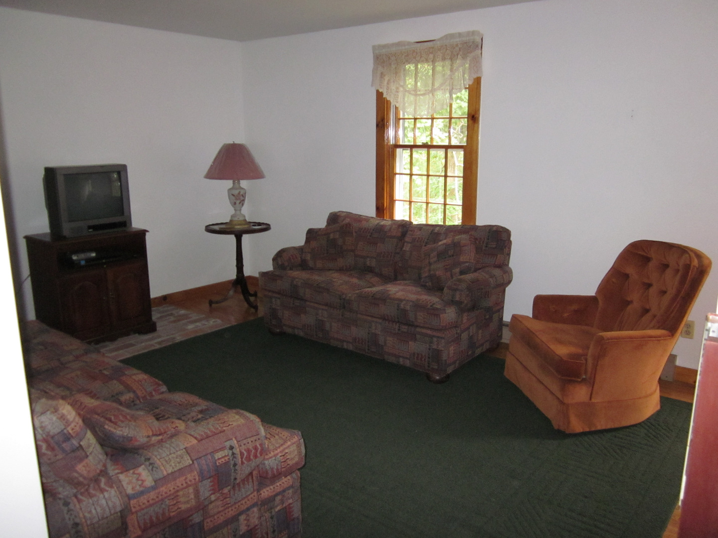18 Vickers Street Edgartown, MA 02539 - Photo 5 of 17 Gallery Image 5