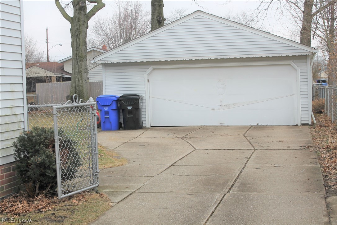 6172 Eavenson Road Brook Park, OH 44142 - Photo 23 of 24