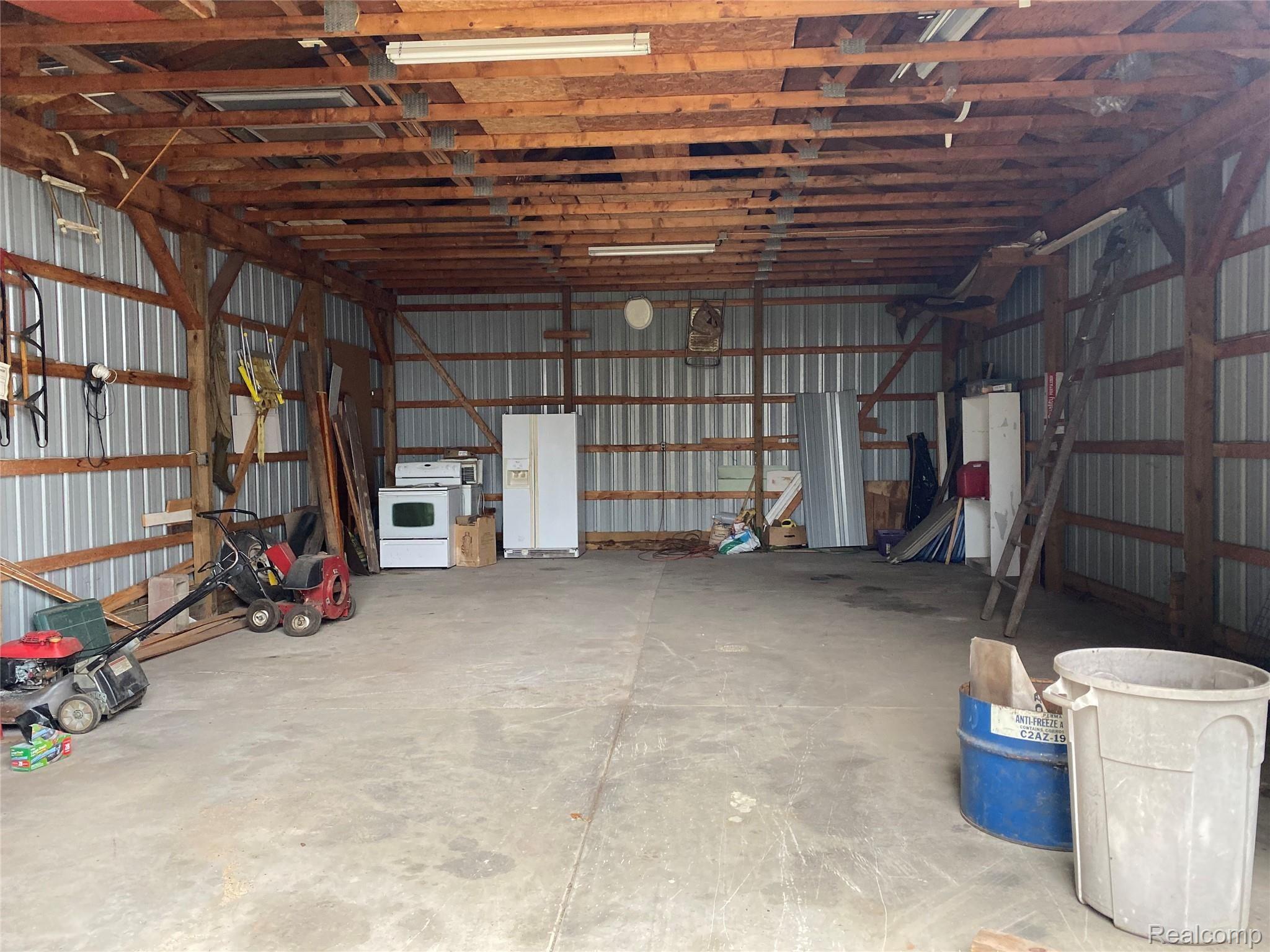 1559 Harper Road Mason, MI 48854 - Photo 19 of 22 40F32EC5-CE42-45CD-9D1D-3BEDACFAC792.jpeg