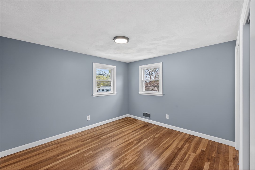 45 Winthrop Road Warwick, RI 02888 - Photo 14 of 27