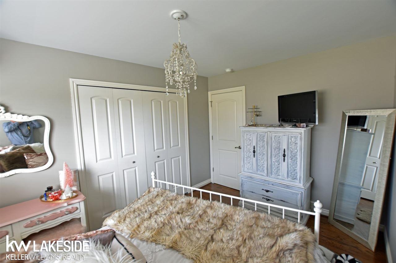 54248 Mound Road Utica, MI 48316 - Photo 10 of 24 50029642-9.JPG