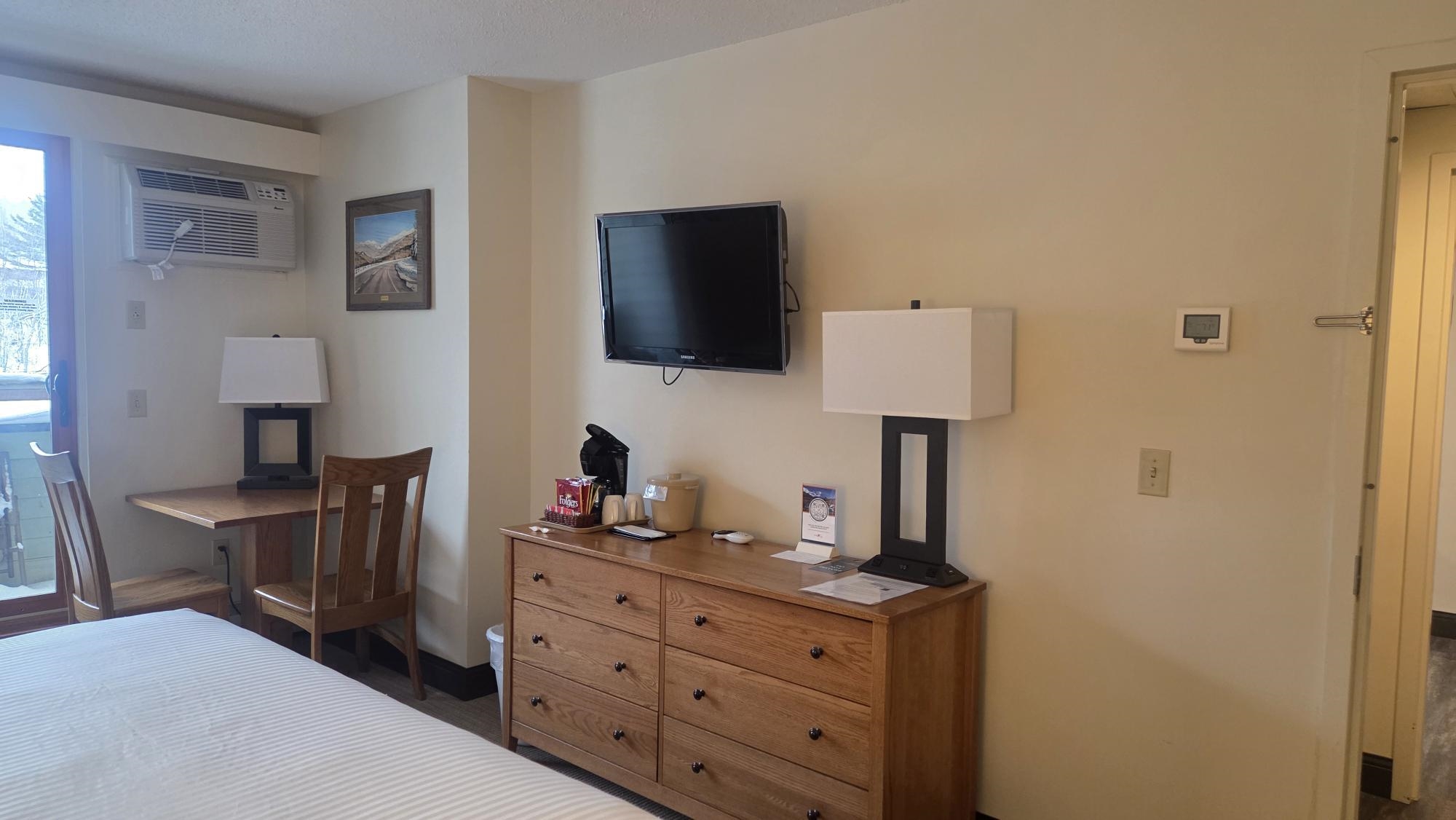 90 Loon Mountain Road, Unit 857D Lincoln, NH 03251 - Photo 4 of 46