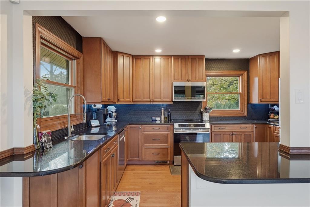 362 Ridge Road Zelienople, PA 16063 - Photo 18 of 50 Gallery Image 18