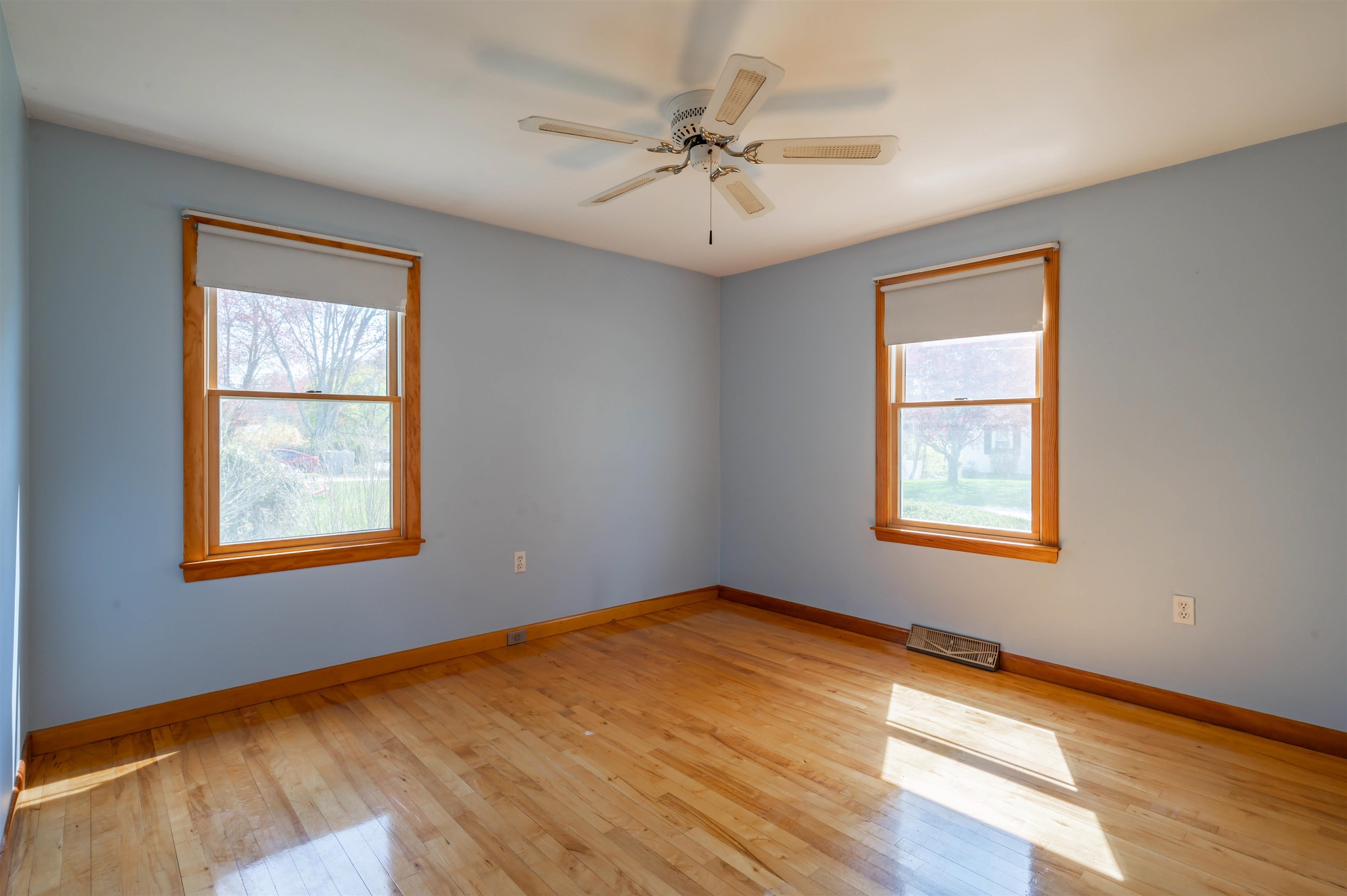 17 Stevens Avenue Merrimack, NH 03054 - Photo 13 of 34