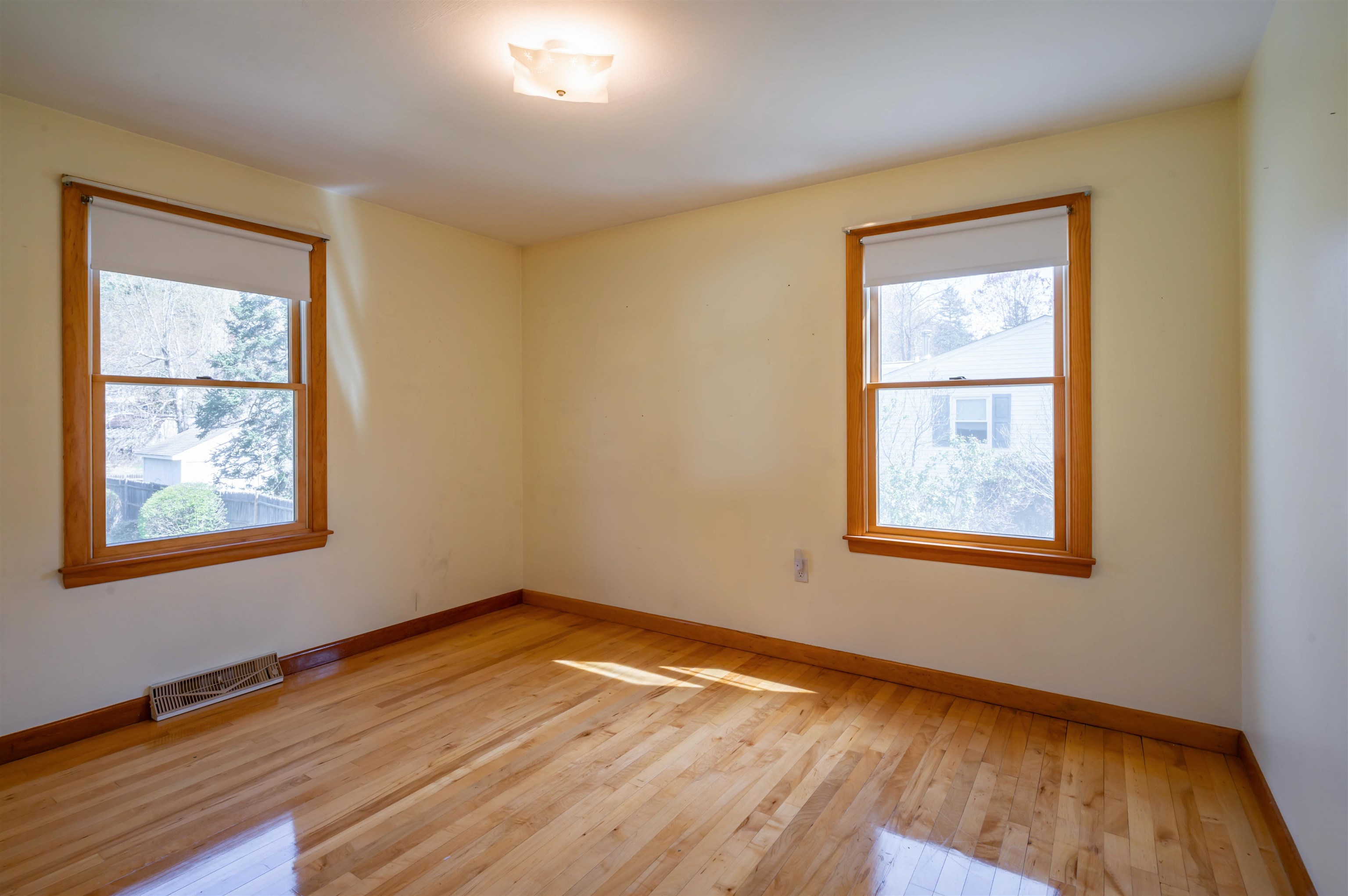 17 Stevens Avenue Merrimack, NH 03054 - Photo 15 of 34