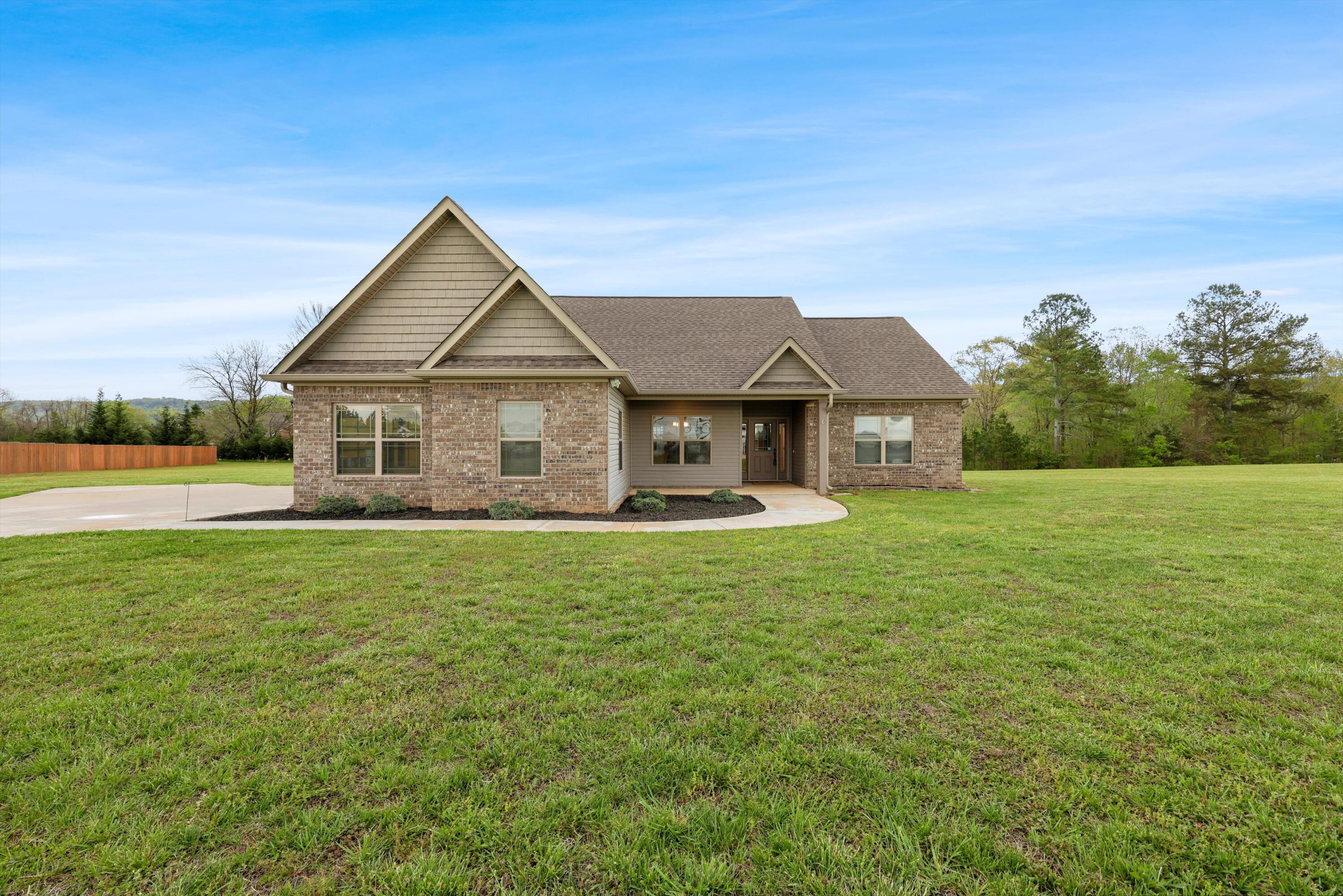 134 Farm View Circle Rock Spring, GA 30739 - Photo 2 of 33 01-090A1109