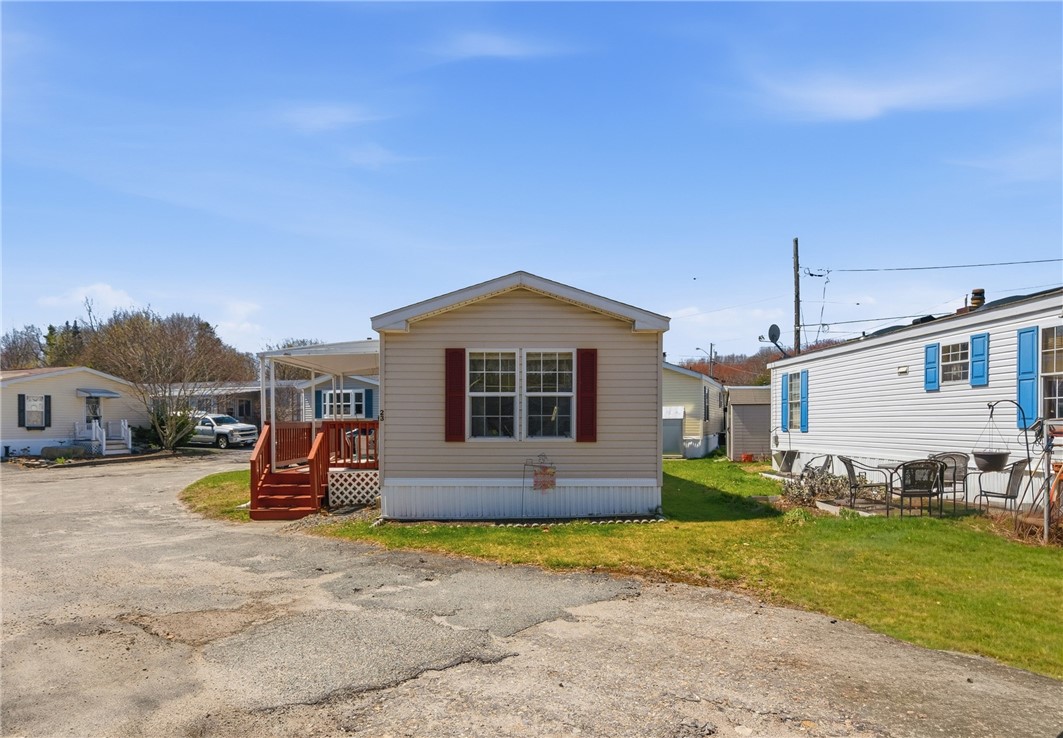 27 Woodward Road Lincoln, RI 02865 - Photo 18 of 20 Exterior view