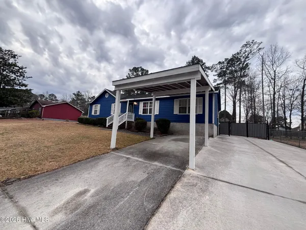 $1,600 | 402 Lancaster Court, Jacksonville, NC 28540