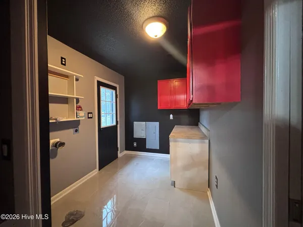 $1,600 | 402 Lancaster Court, Jacksonville, NC 28540