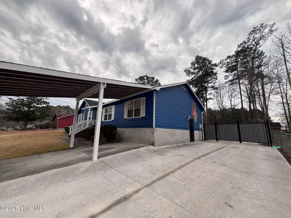 $1,600 | 402 Lancaster Court, Jacksonville, NC 28540