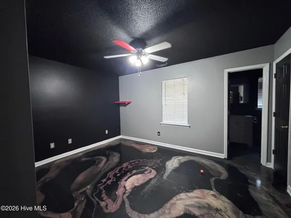 $1,600 | 402 Lancaster Court, Jacksonville, NC 28540