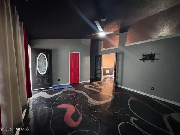 $1,600 | 402 Lancaster Court, Jacksonville, NC 28540