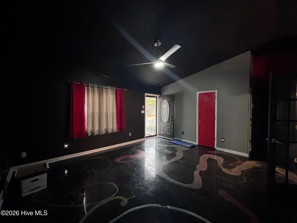 $1,600 | 402 Lancaster Court, Jacksonville, NC 28540