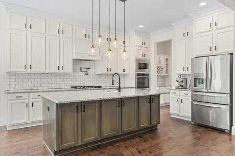 $975,000 | 7236 Natchez Pointe Drive, Nashville, TN 37221