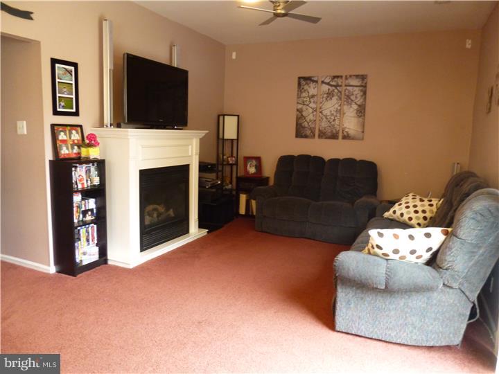 892 Herman Road Horsham, PA 19044 - Photo 8 of 25 Family Room