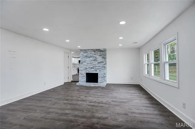 $289,000 | 676 Meramec Station Road, Valley Park, MO 63088