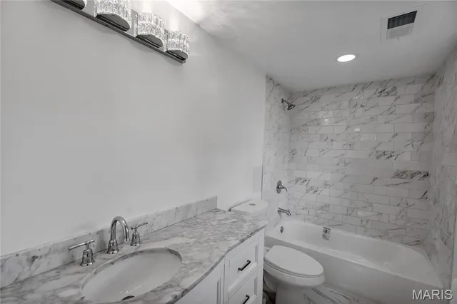 $289,000 | 676 Meramec Station Road, Valley Park, MO 63088