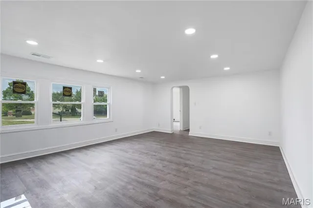 $289,000 | 676 Meramec Station Road, Valley Park, MO 63088