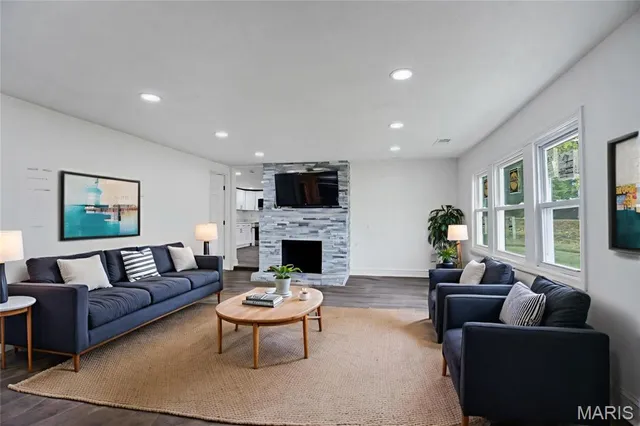 $289,000 | 676 Meramec Station Road, Valley Park, MO 63088