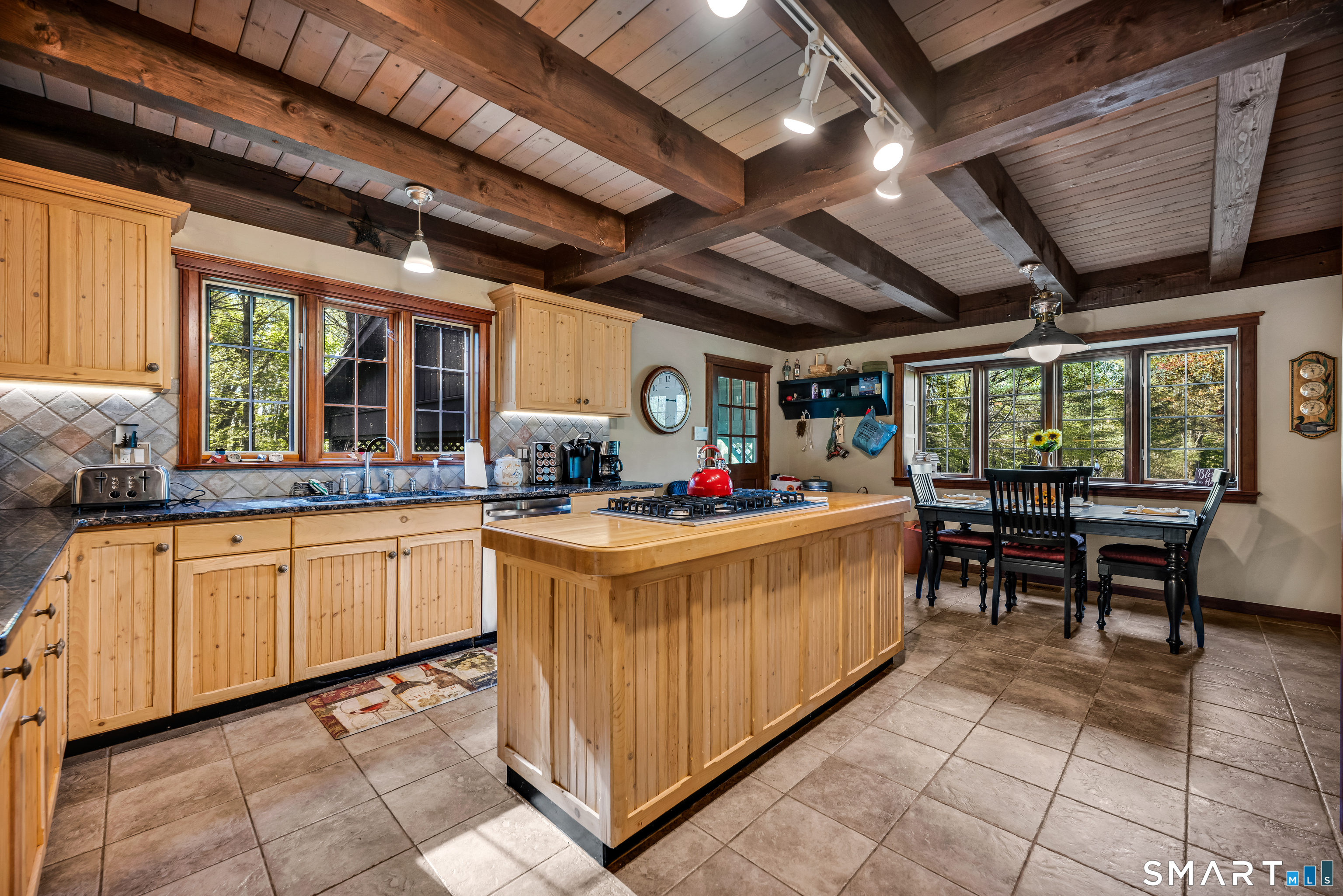 184 Smith Hill Road Winchester, CT 06098 - Photo 13 of 36