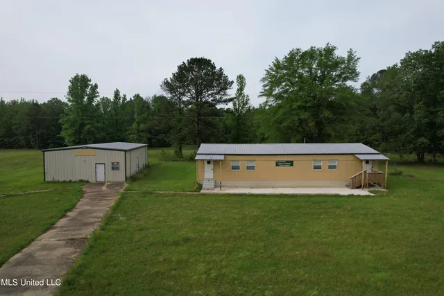 $265,000 | 589 Simpson Highway 28 West, Pinola, MS 39149