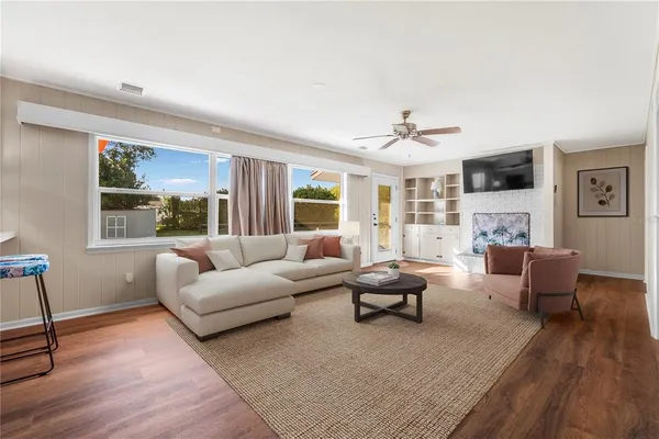 $335,000 | 3321 Southeast 2nd Street, Ocala, FL 34471