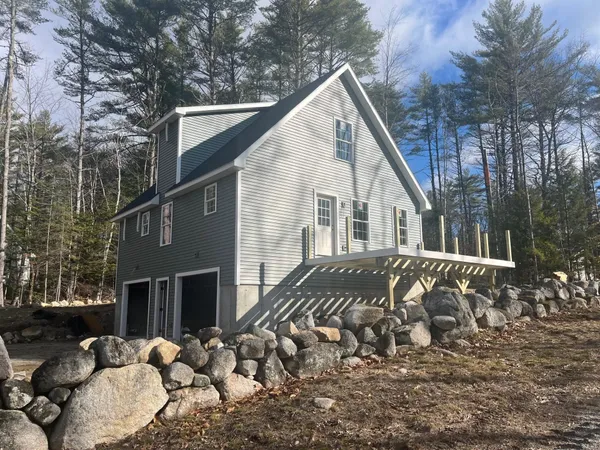 $519,000 | Colonial Circle, Harrison, ME 04040