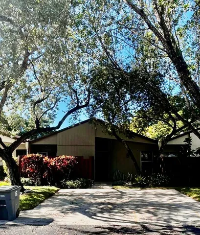 $2,800 | 22293 Misty Woods Way, Boca Raton, FL 33428