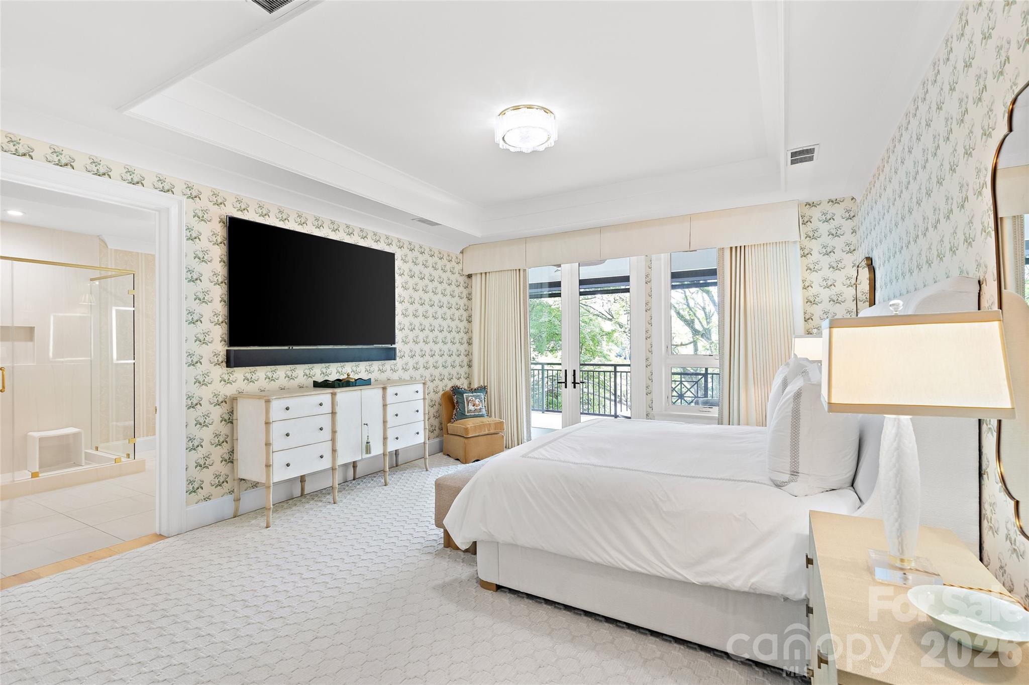 130 Cherokee Road, Unit 306 Charlotte, NC 28207 - Photo 26 of 48 Gallery Image 26