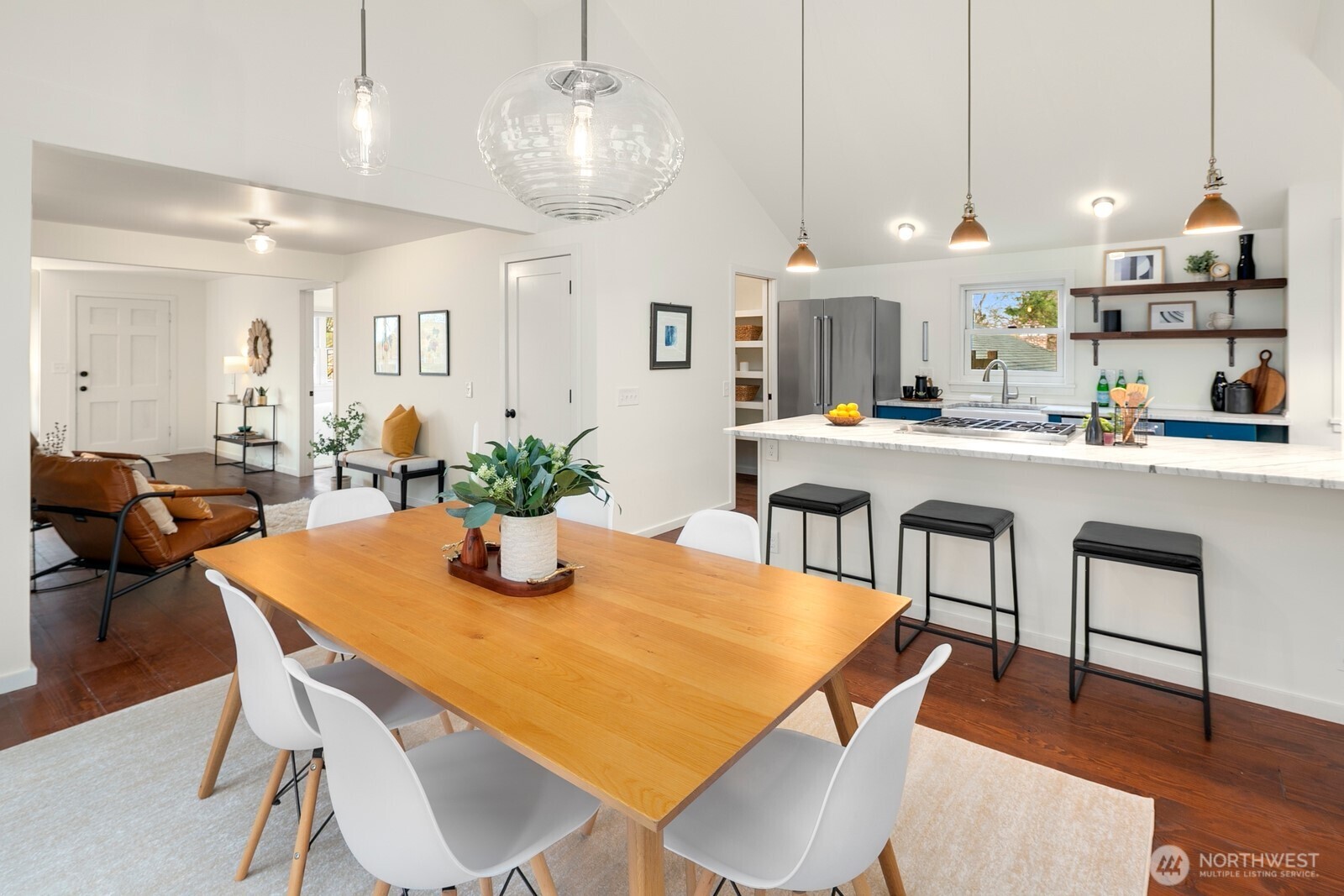 6842 28th Avenue Northeast Seattle, WA 98115 - Photo 14 of 40