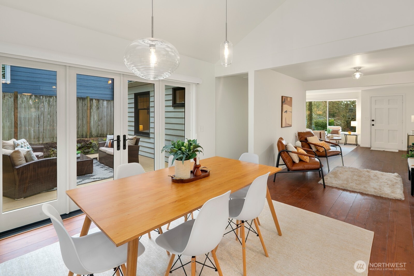 6842 28th Avenue Northeast Seattle, WA 98115 - Photo 15 of 40