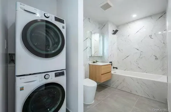 $3,300 | 134-16 35th Avenue, Unit 7E | Flushing