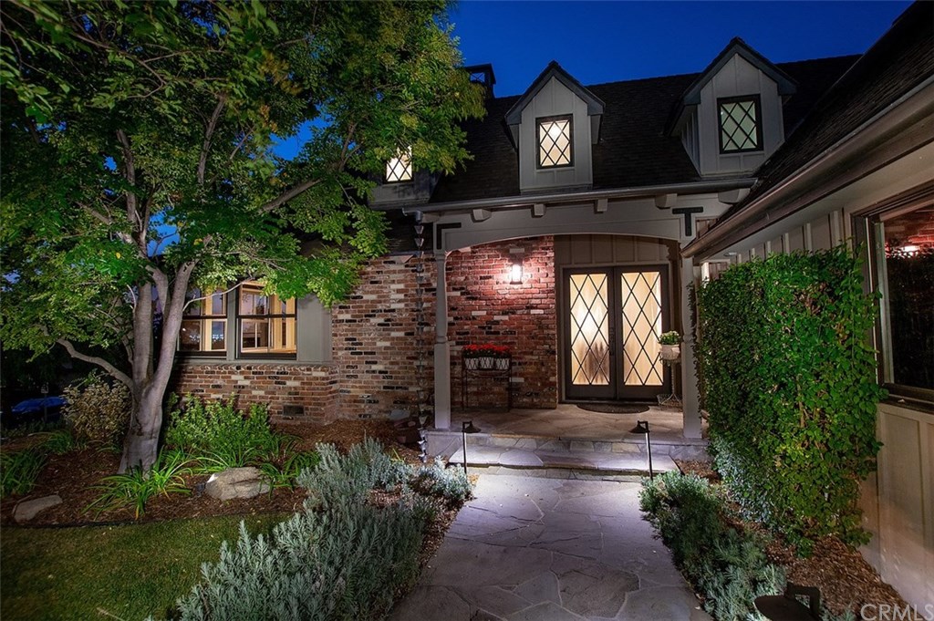 1049 Delaware Road Burbank, CA 91504 - Photo 1 of 1 Gallery Image 1